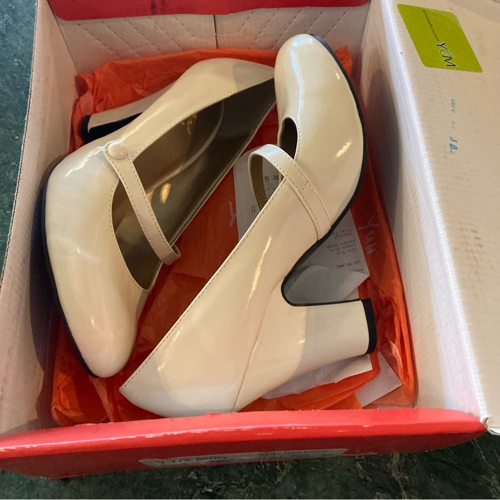 Qupid platform sandals